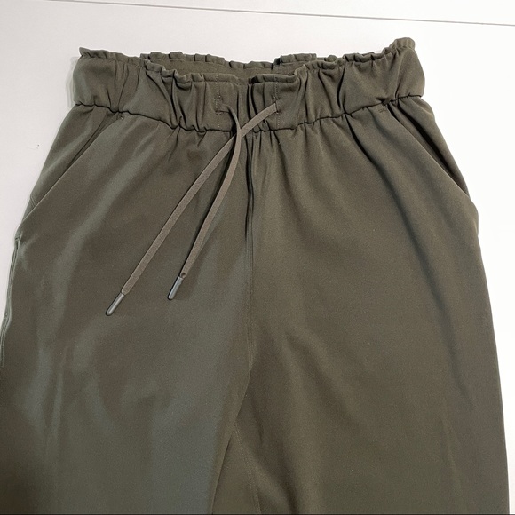 Lululemon keep moving pant - Picture 1 of 4